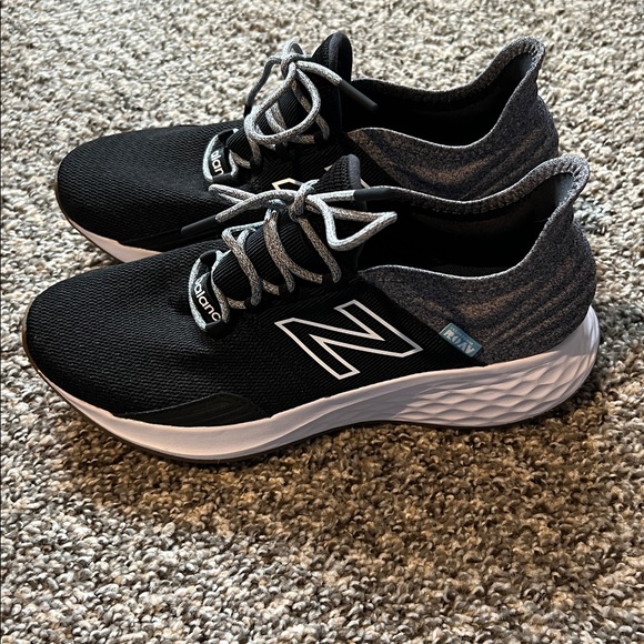 New Balance Fresh Foam Roav - Picture 2 of 5